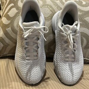 Pickleball or tennis court shoes essentially new worn twice 3 hours total